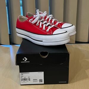 ❤️Converse Chuck Taylor All Star Lift Platform Wm Sz 7.5❤️